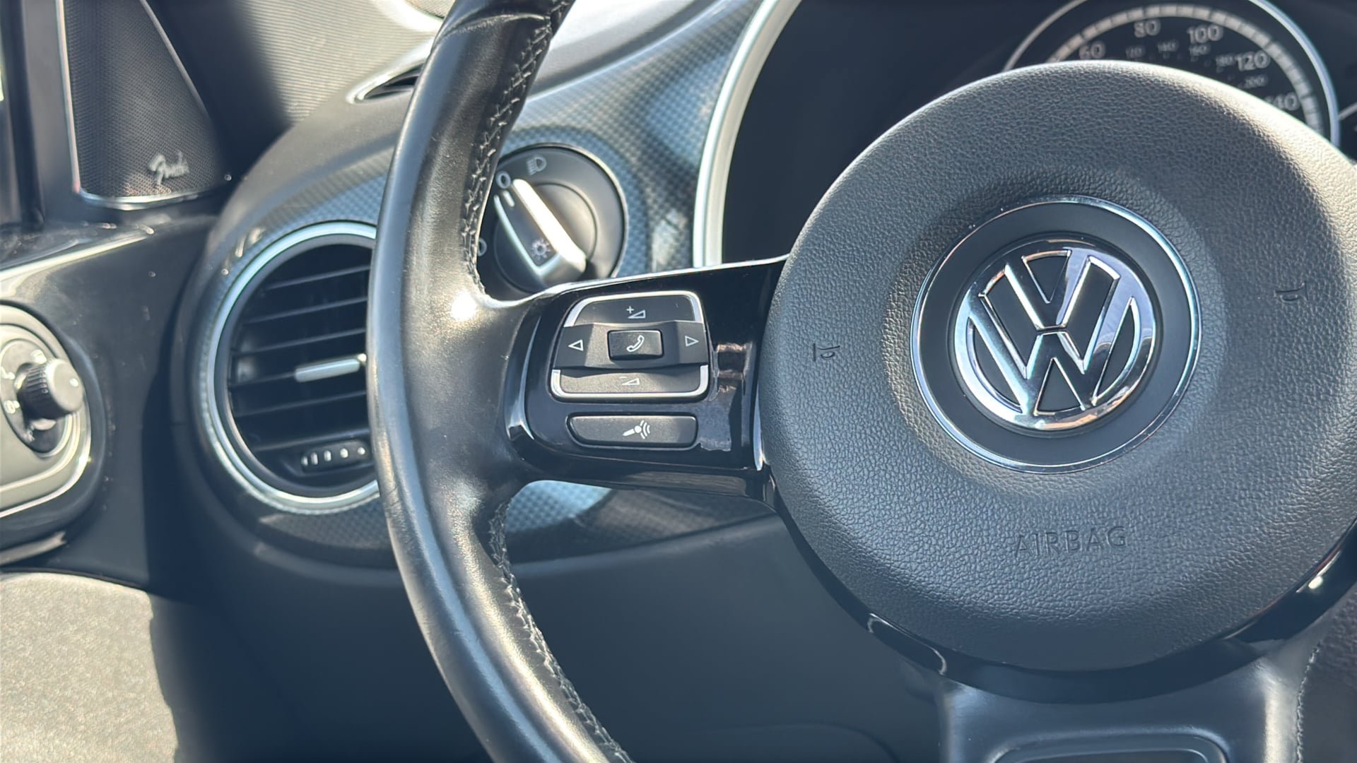 Used 2013 Volkswagen Beetle 2.0T FWD image 26