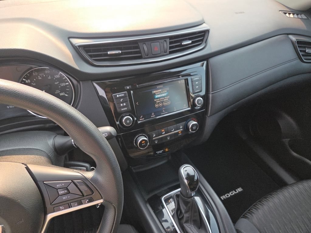 Used 2020 Nissan Rogue S AWD/4WD image 28