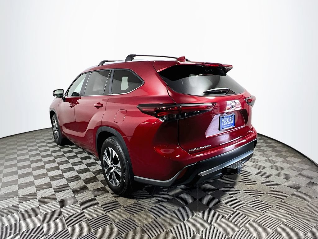 Certified 2026 Toyota Highlander XLE AWD/4WD image 5