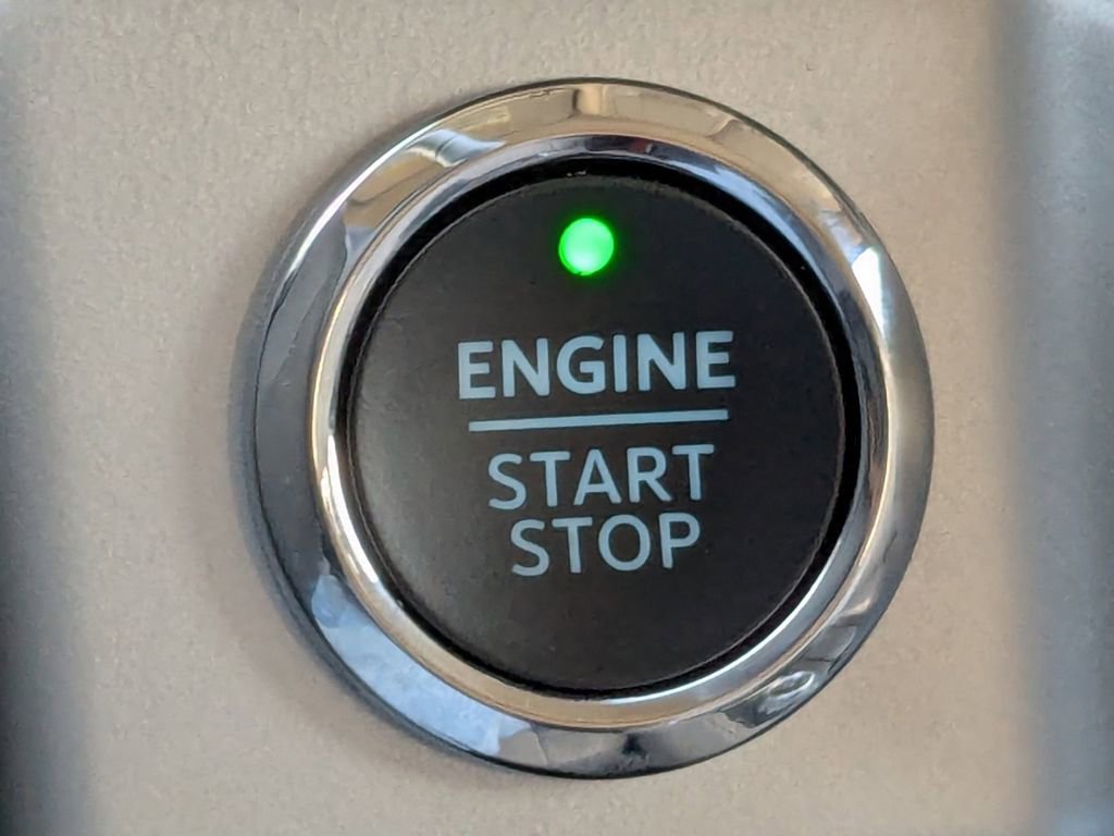 Used 2024 Ford Expedition XLT image 32