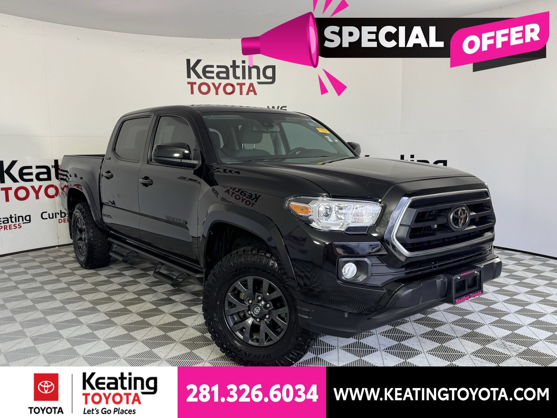 Used 2023 Toyota Tacoma SR5 RWD image 2
