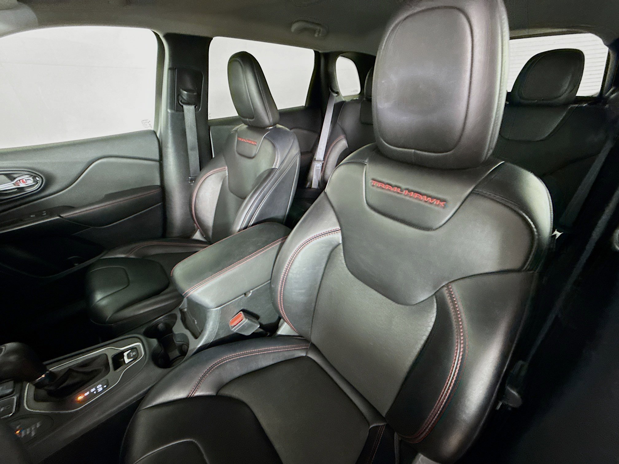 Used 2022 Jeep Cherokee Trailhawk image 25