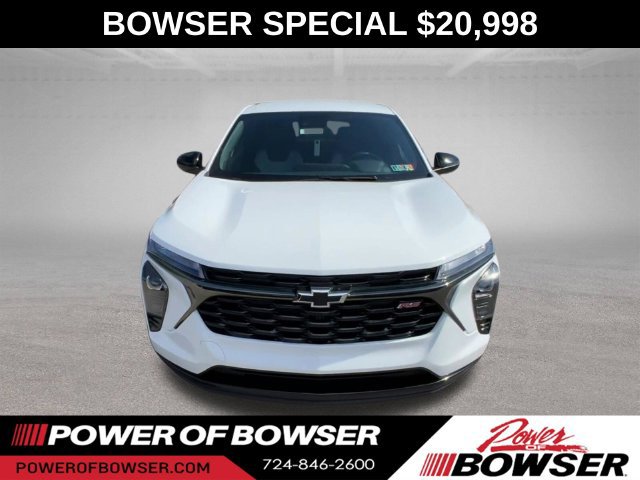 Used 2024 Chevrolet Trax RS w/ Driver Confidence Package FWD image 3