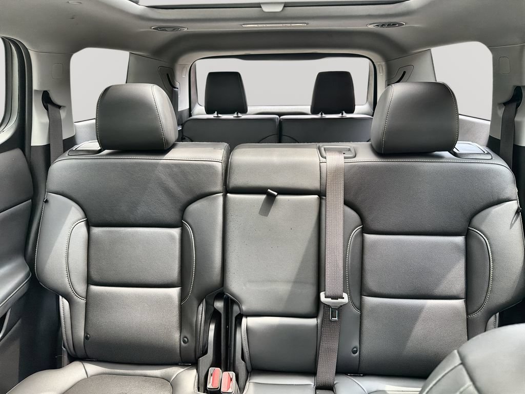 Used 2023 GMC Acadia SLT w/ Technology Package AWD/4WD image 25