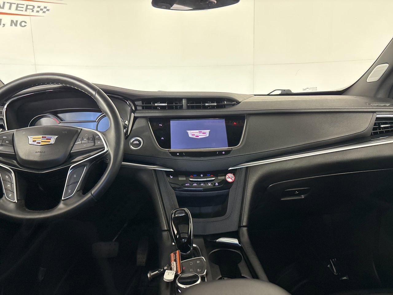 Used 2025 Cadillac XT5 Premium Luxury image 23