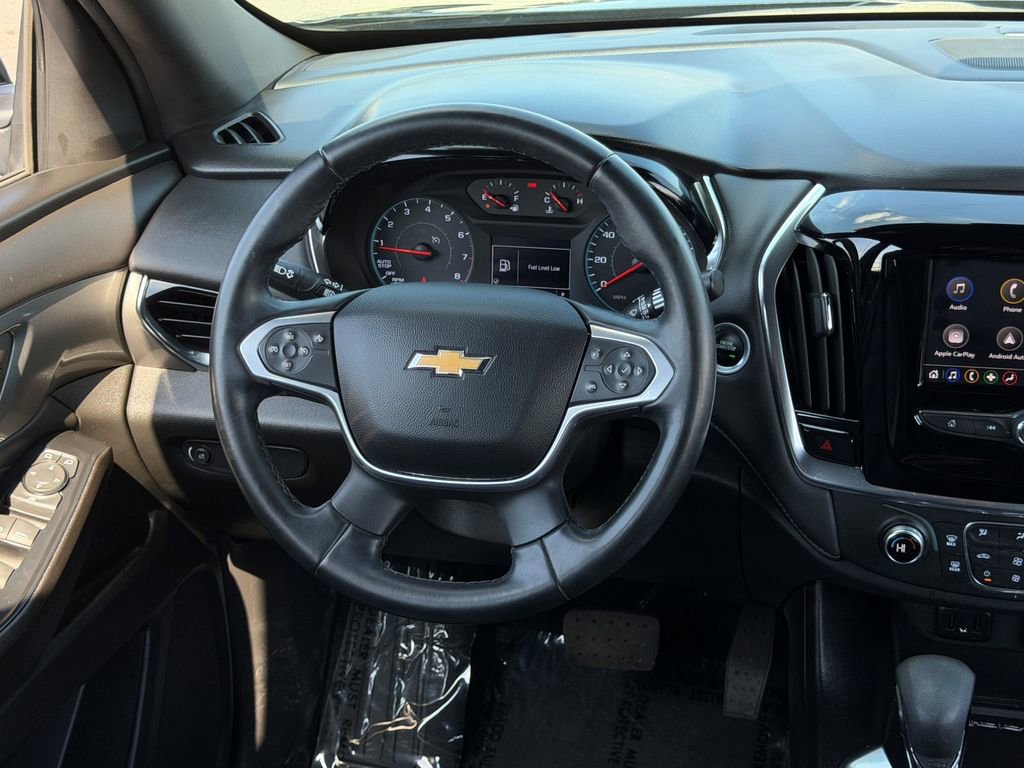 Used 2023 Chevrolet Traverse LT image 18