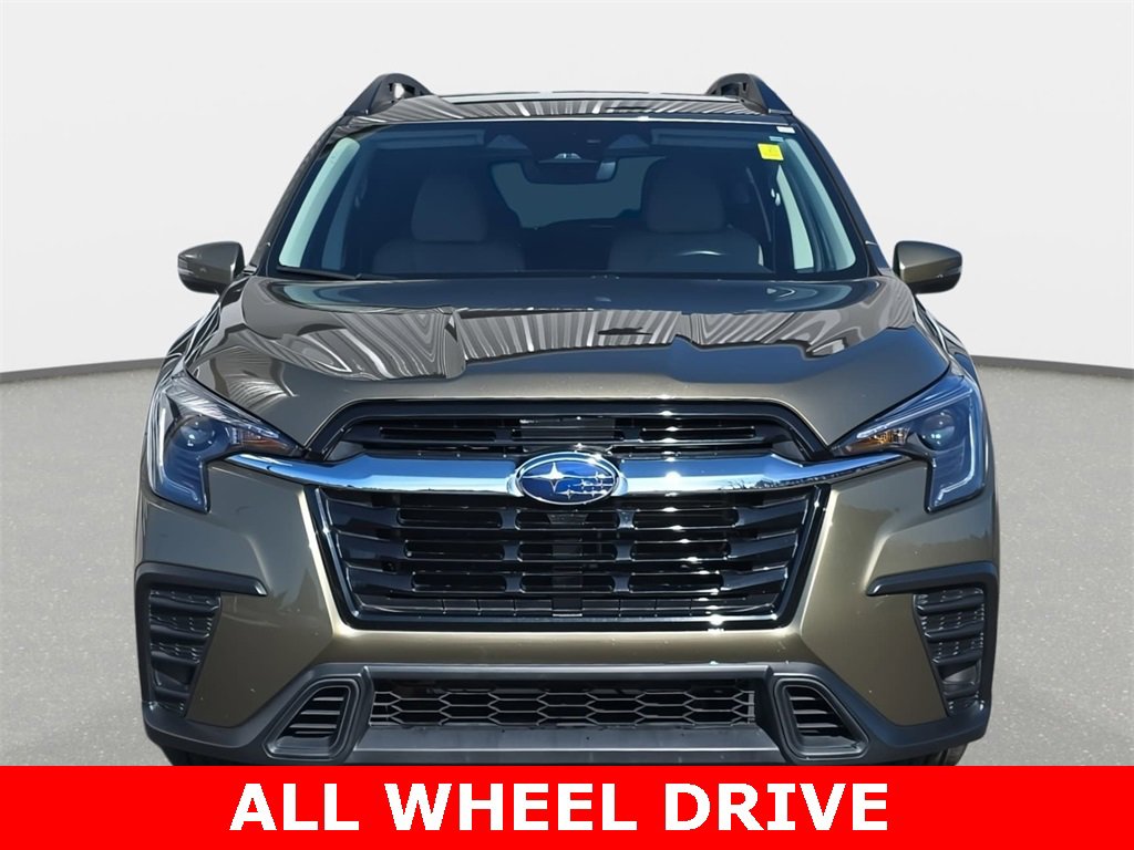 Used 2023 Subaru Ascent Premium w/ Convenience Package image 2