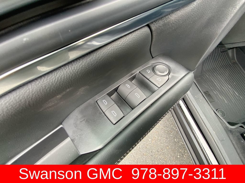 New 2027 GMC Terrain Elevation w/ LPO, Floor Liner Package AWD/4WD image 22