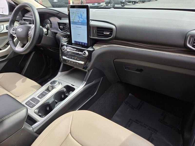 Certified 2023 Ford Explorer Limited w/ Limited Technology Package RWD image 22