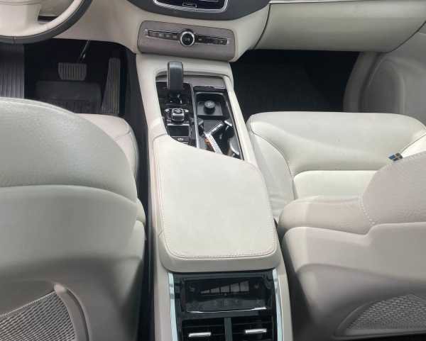 Used 2023 Volvo XC90 B6 Plus w/ Protection Package Premier image 8