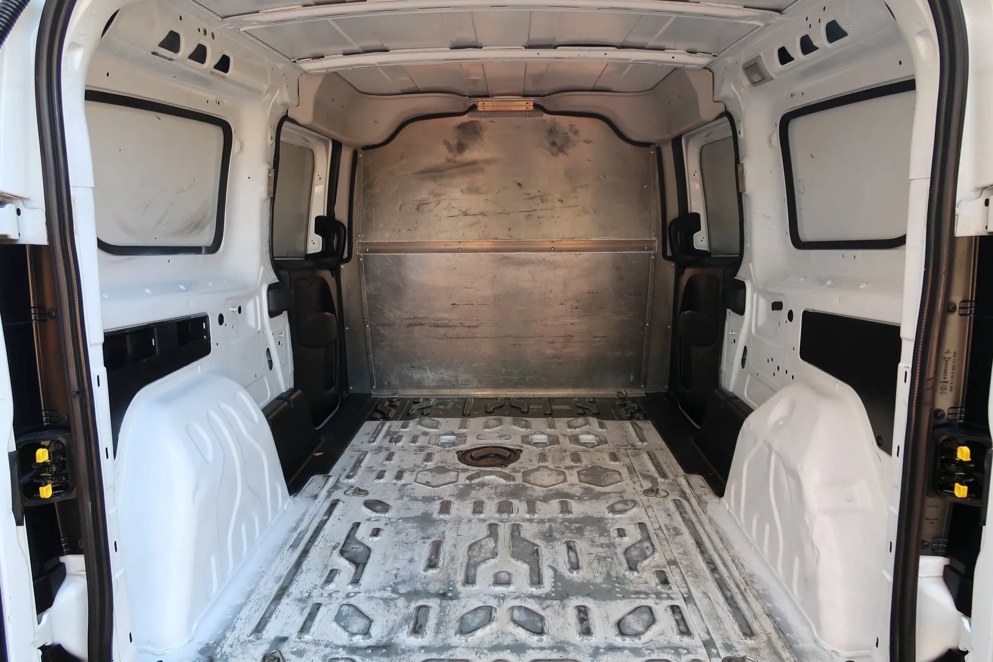Used 2017 RAM ProMaster City Tradesman w/ Rear Back-up Camera Group FWD image 11