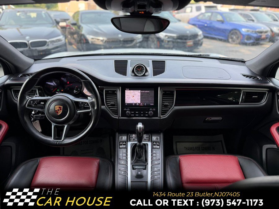 Used 2018 Porsche Macan AWD/4WD image 27