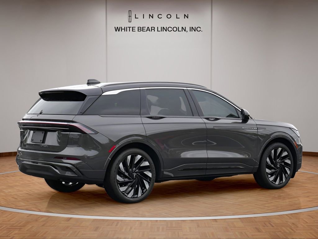 Used 2025 Lincoln Nautilus Black Label w/ Jet Appearance Package AWD/4WD image 5