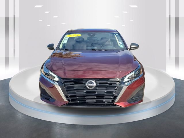Used 2025 Nissan Altima 2.5 SV image 2