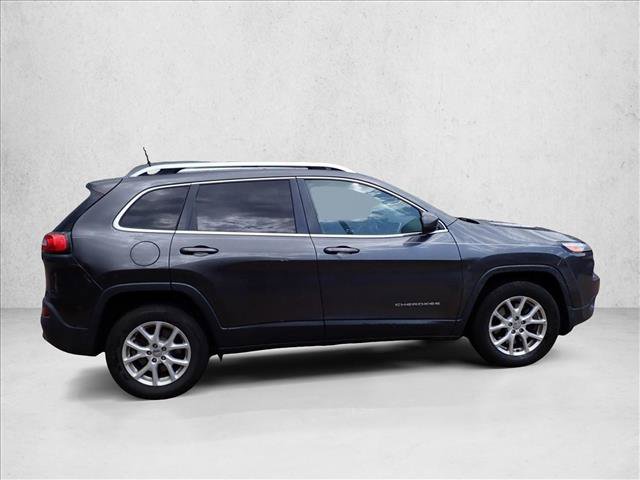 Used 2016 Jeep Cherokee Latitude w/ Cold Weather Group AWD/4WD video 4