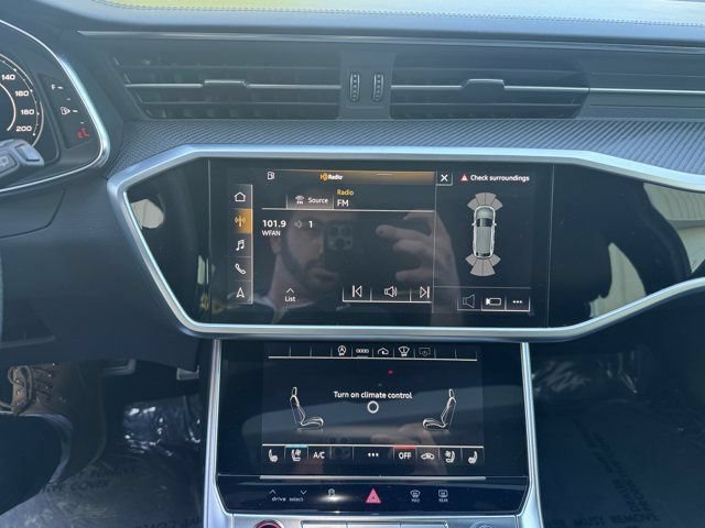 Certified 2022 Audi RS 6 AWD/4WD image 18