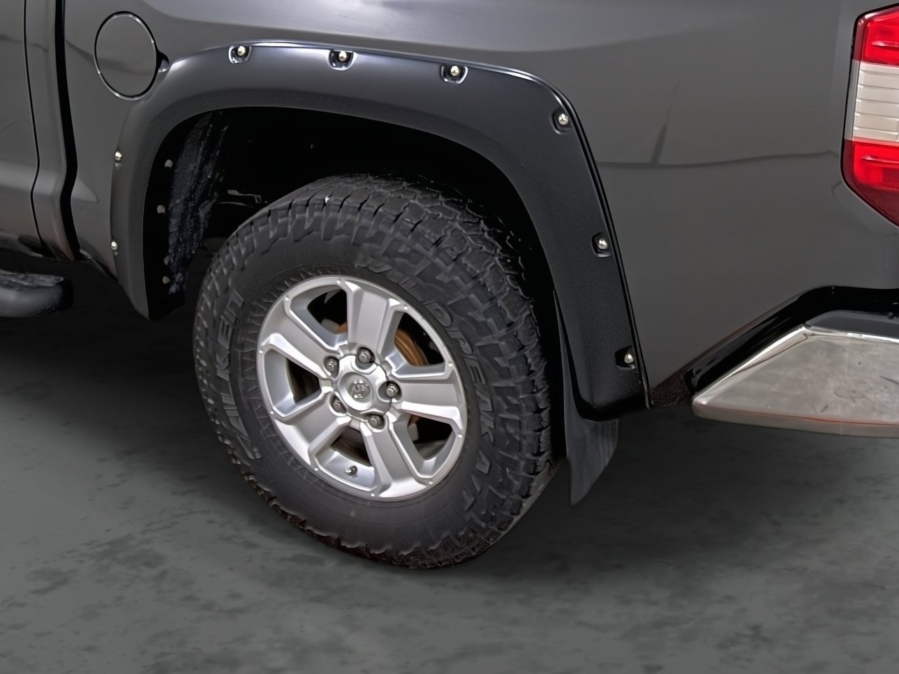 Used 2015 Toyota Tundra SR5 image 9