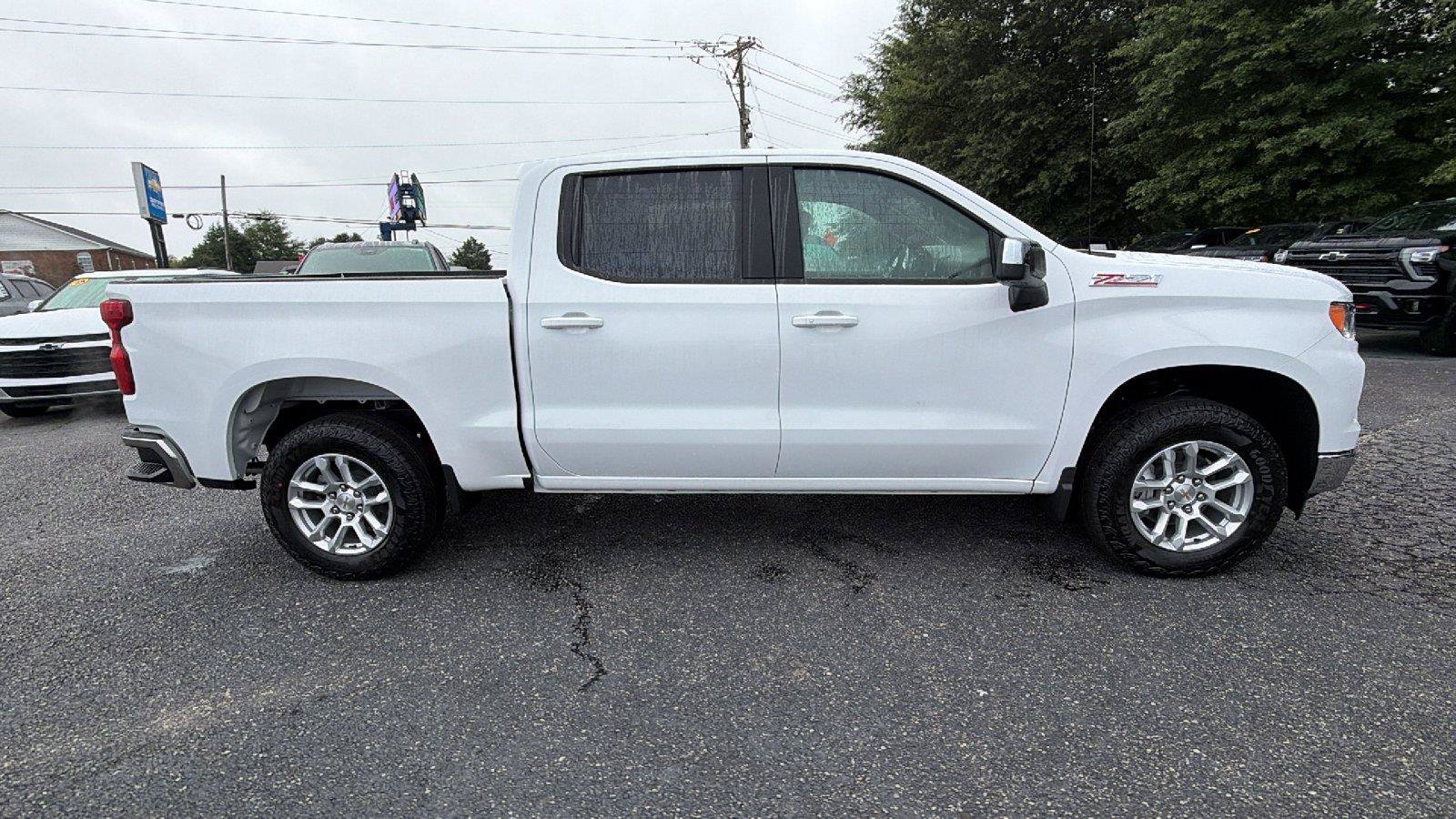 New 2026 Chevrolet Silverado 1500 LT w/ Z71 Off-Road Package AWD/4WD image 7