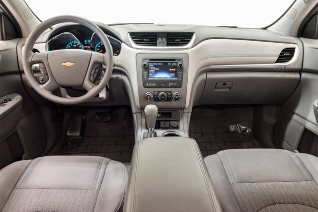 Used 2017 Chevrolet Traverse LS FWD image 27