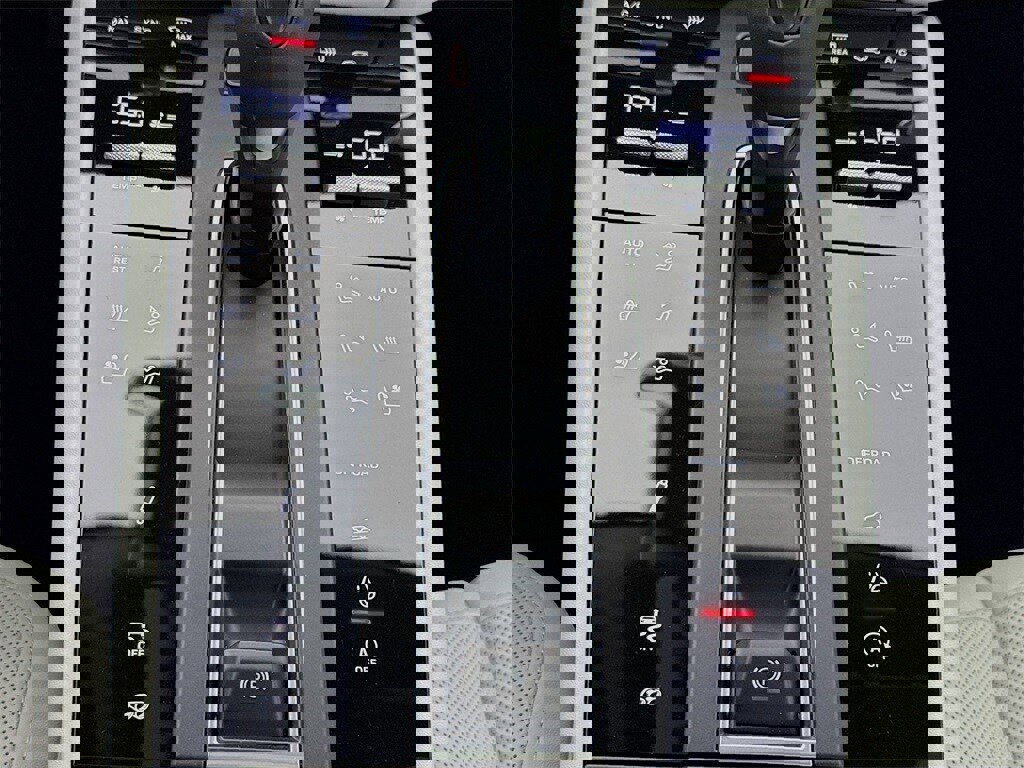 New 2026 Porsche Macan Turbo image 24