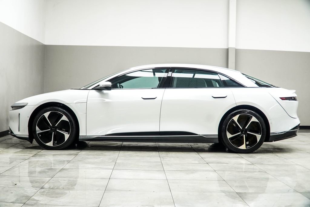 Used 2024 Lucid Air Touring image 11