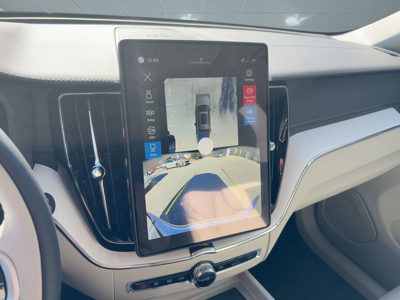 New 2026 Volvo XC60 B5 Ultra w/ Climate Package image 23