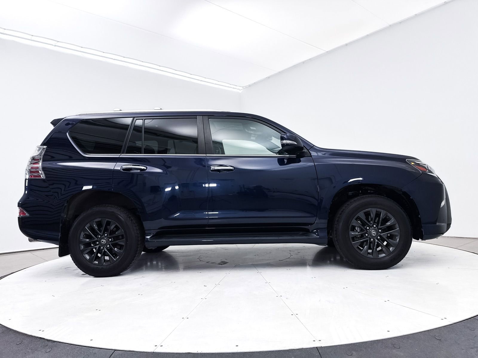 Used 2022 Lexus GX 460 Premium w/ Premium Package image 41