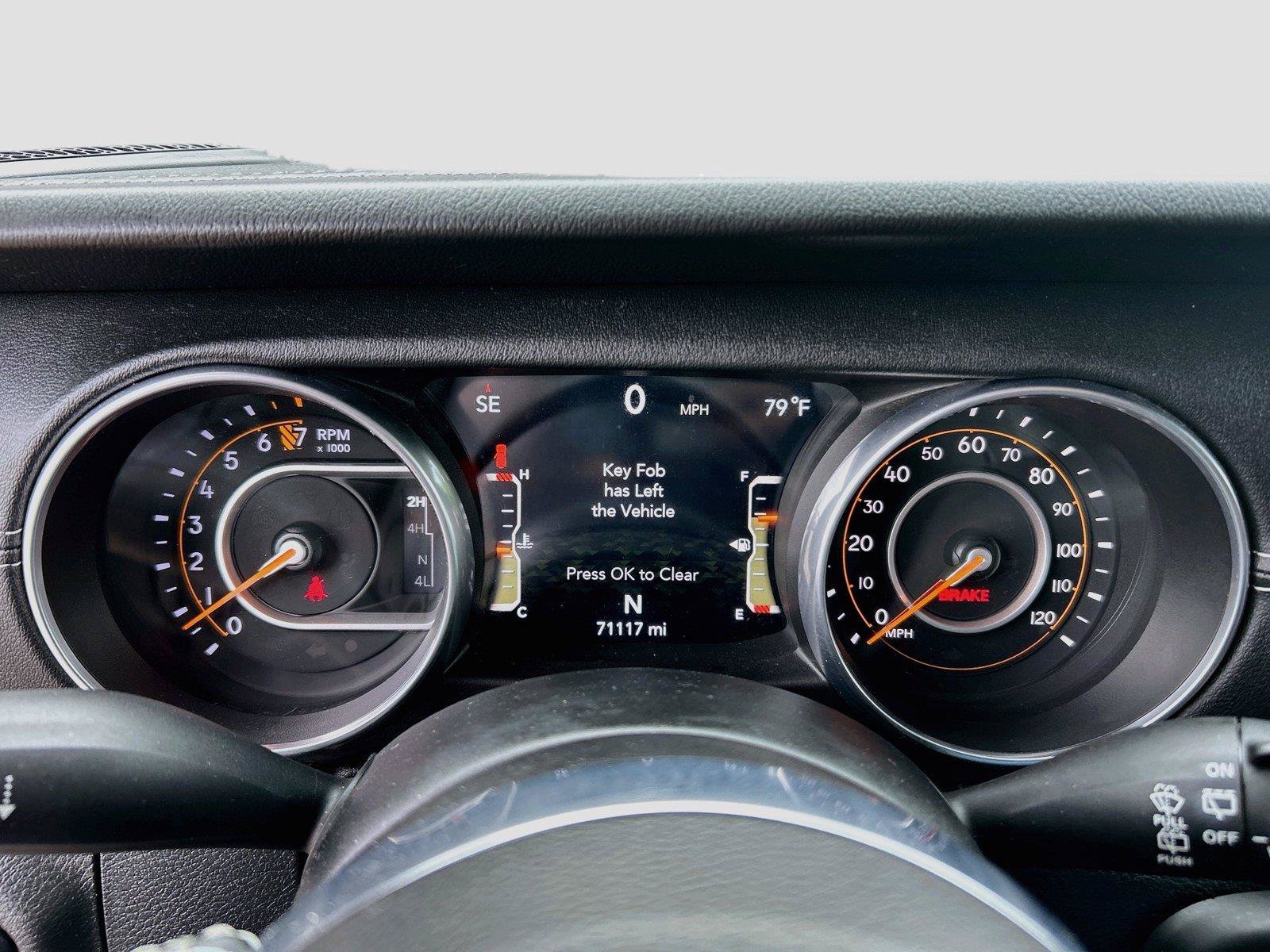 Used 2018 Jeep Wrangler Unlimited Sahara AWD/4WD image 39