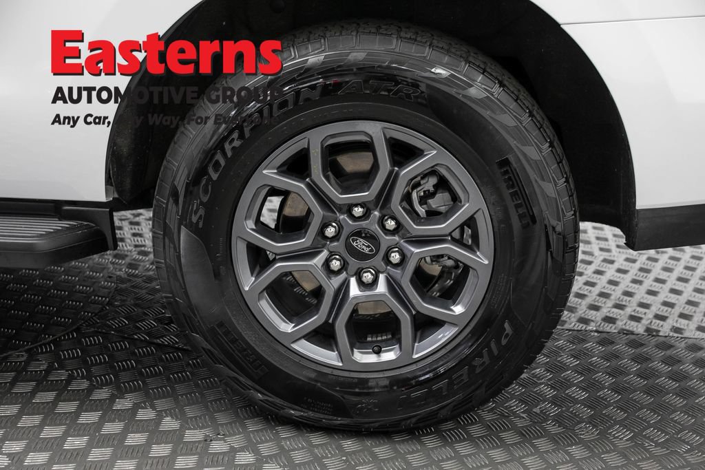 Used 2025 Ford Expedition Active AWD/4WD image 34