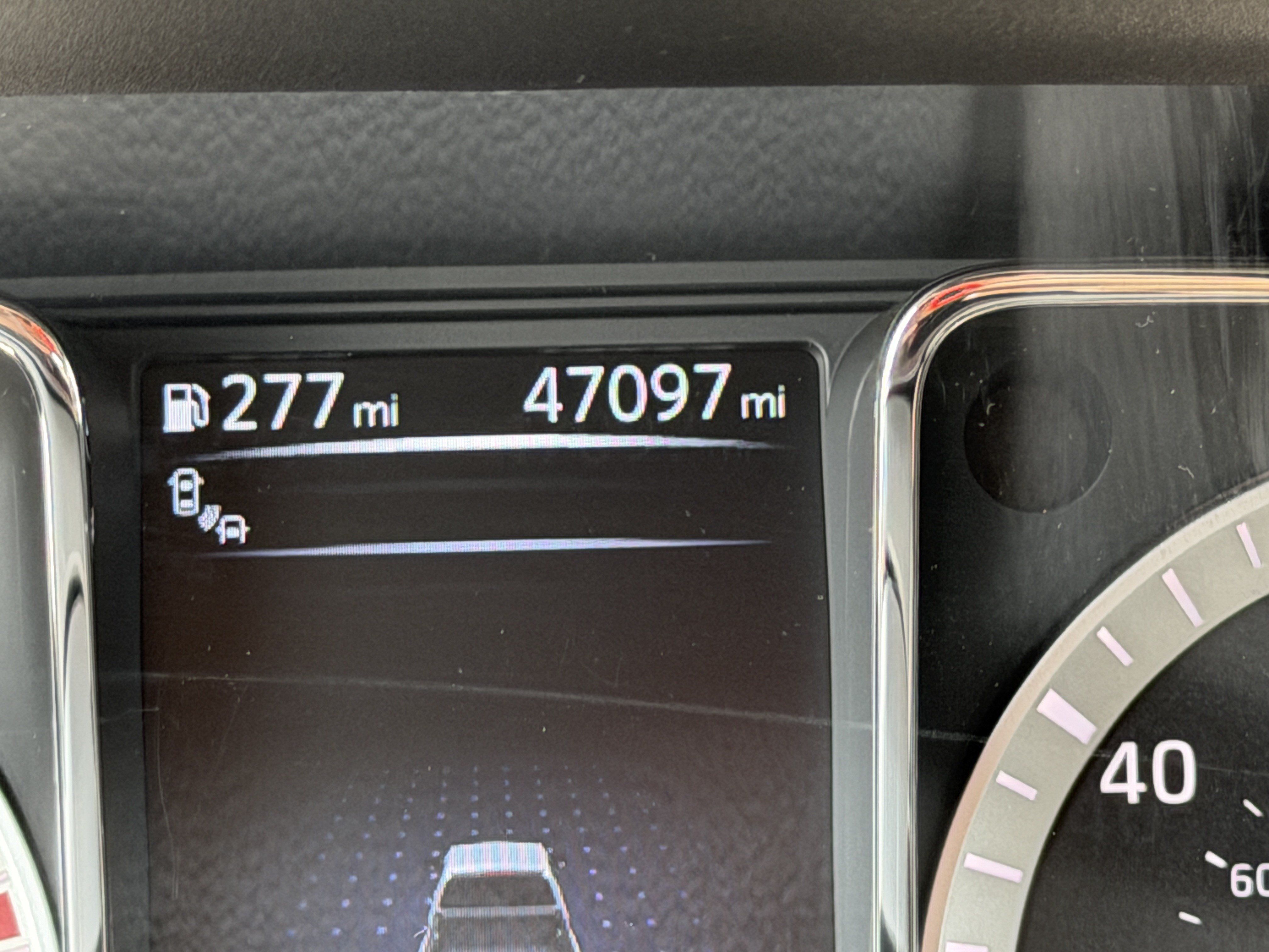 Used 2017 Nissan Titan SV RWD image 21