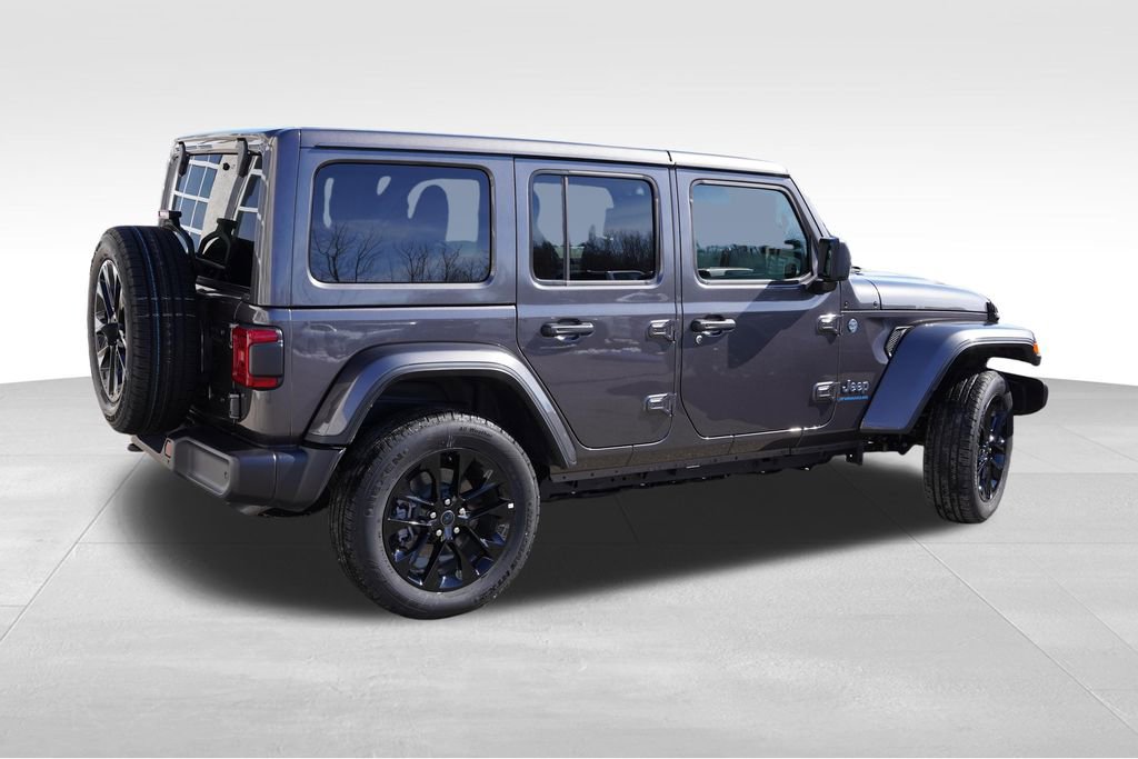 Certified 2025 Jeep Wrangler Unlimited Sahara w/ Safety Group image 4