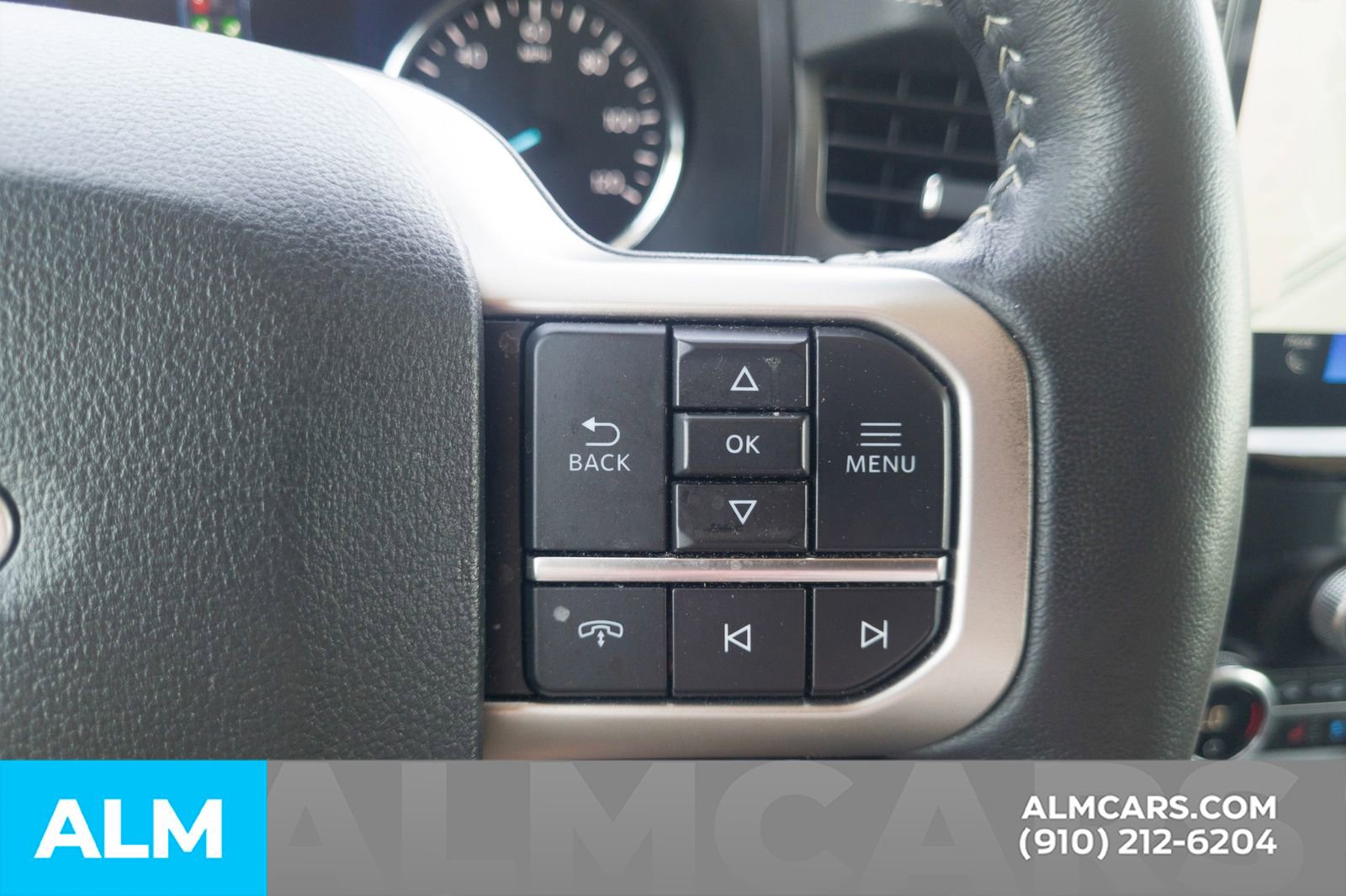 Used 2024 Ford Expedition XLT AWD/4WD image 29