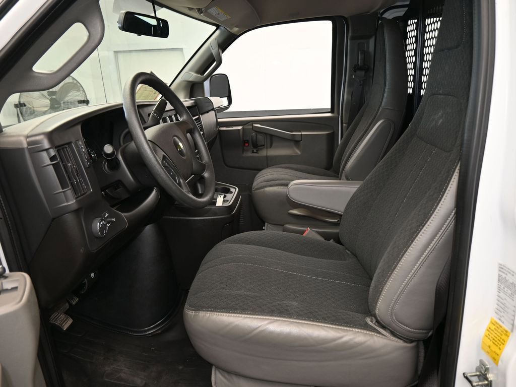 Used 2024 Chevrolet Express 2500 w/ Driver Convenience Package image 11