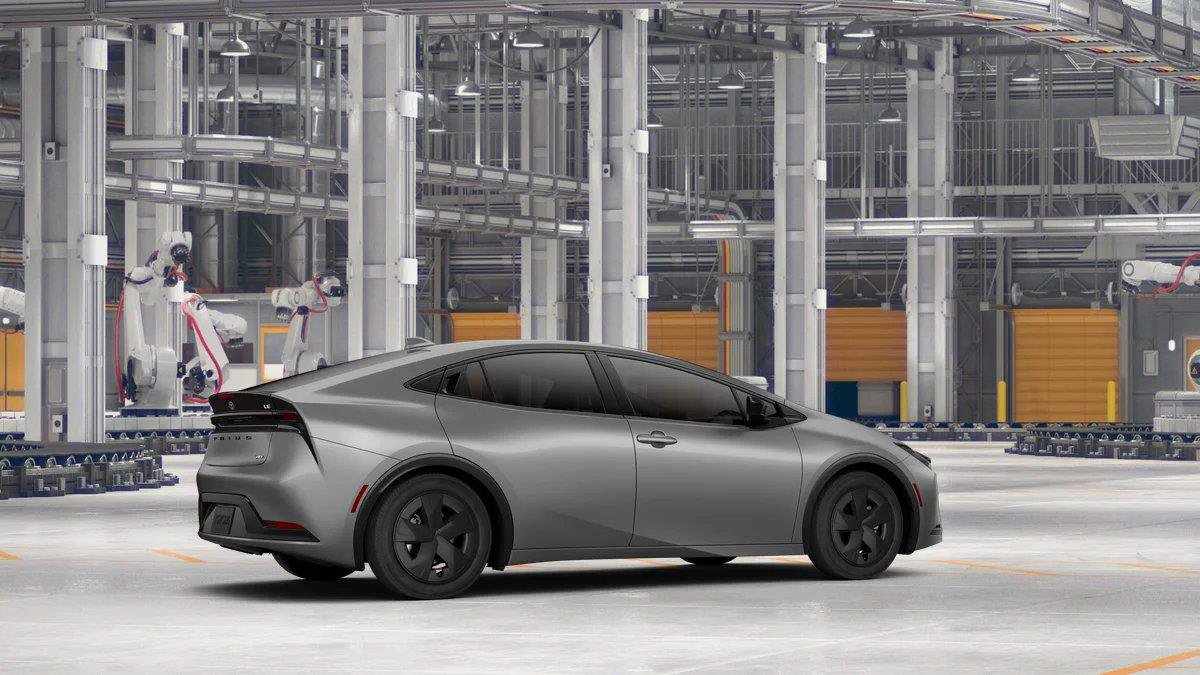 New 2027 Toyota Prius LE FWD image 13