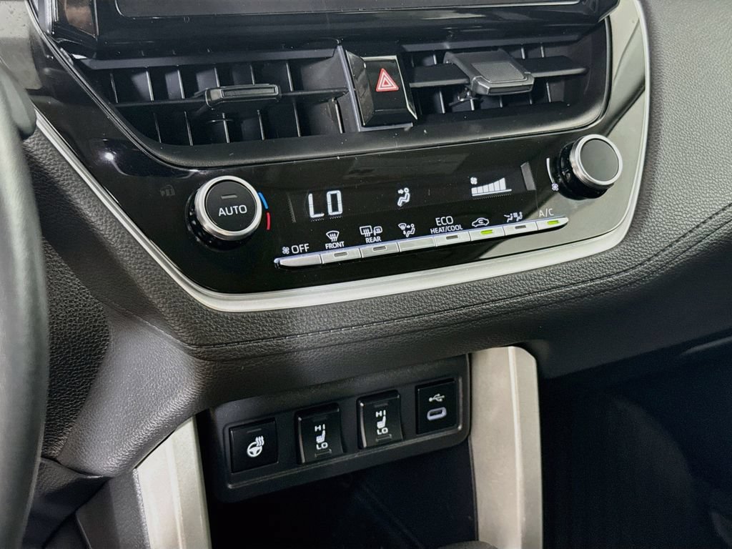 Used 2024 Toyota Corolla Cross LE AWD/4WD image 18