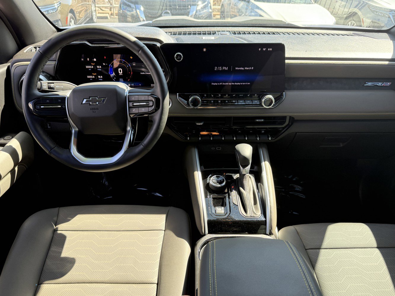 Used 2025 Chevrolet Colorado ZR2 w/ Technology Package AWD/4WD image 19