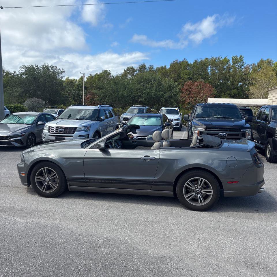Used 2013 Ford Mustang Premium RWD image 2