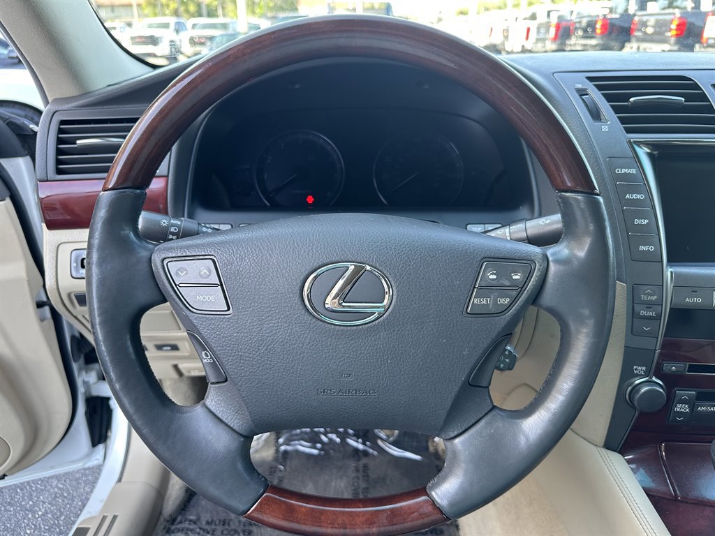 Used 2009 Lexus LS 460 RWD image 28