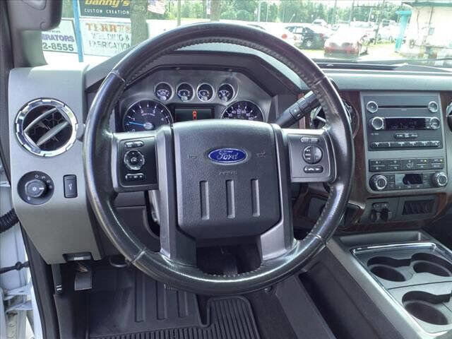 Used 2011 Ford F250 Lariat w/ Lariat Interior Pkg image 18