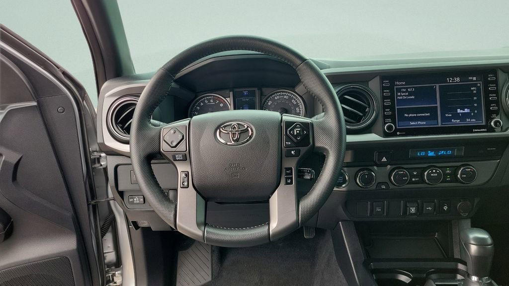 Used 2021 Toyota Tacoma TRD Off-Road image 15