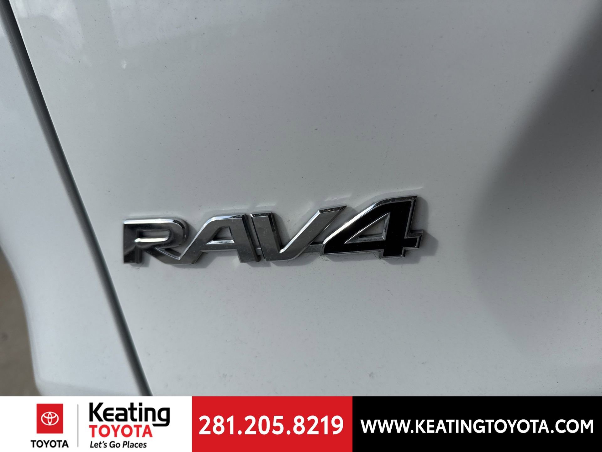Used 2025 Toyota RAV4 XLE image 9