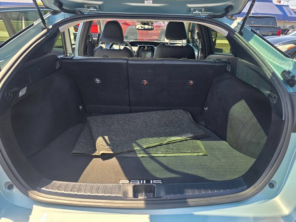 Used 2017 Toyota Prius Four w/ Premium Convenience Package FWD image 17