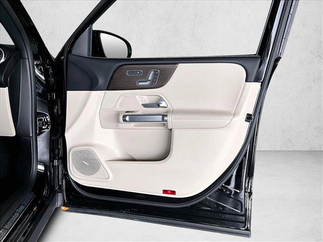 Used 2026 Mercedes-Benz GLB 250 image 19