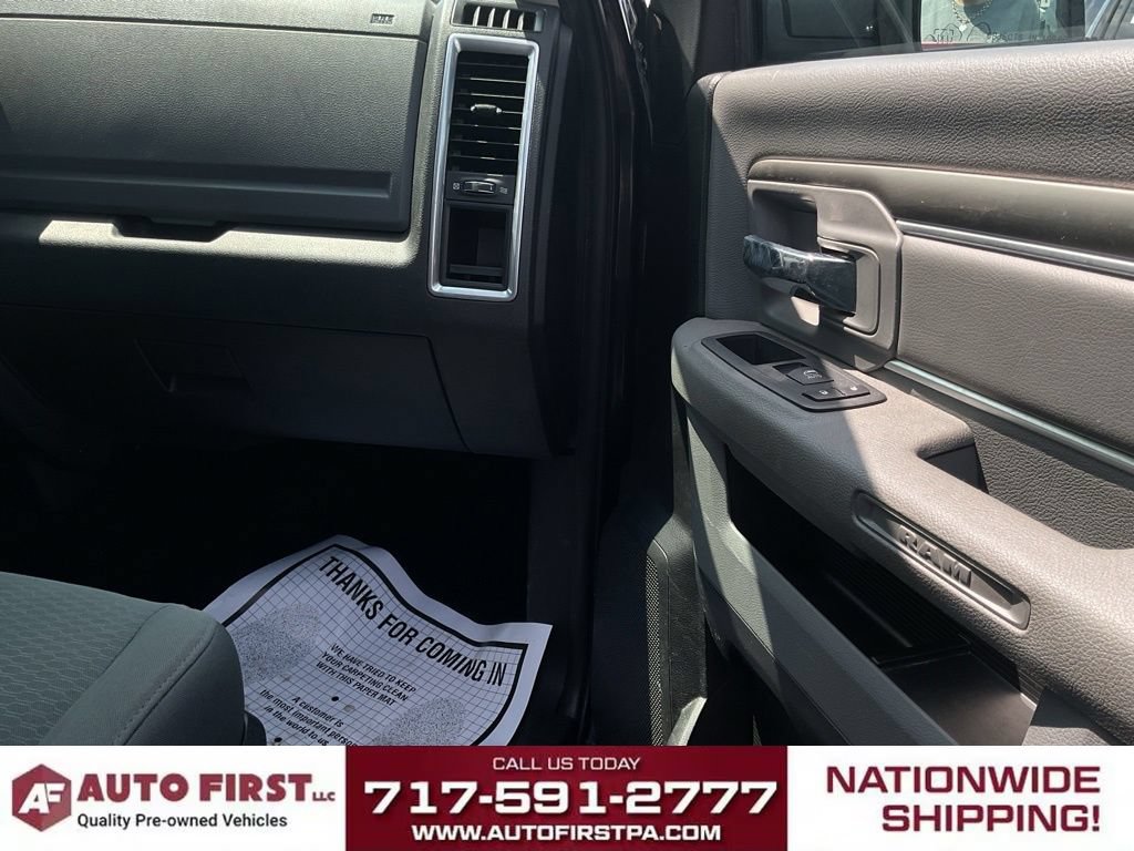 Used 2019 RAM 1500 Classic SLT AWD/4WD image 15