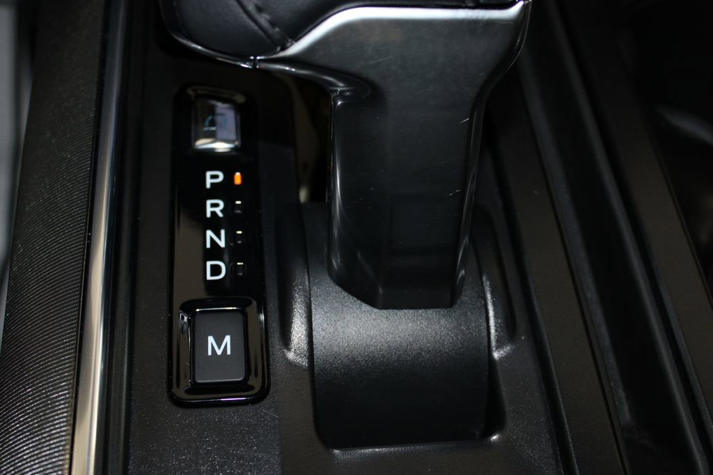 Used 2025 Ford F150 Platinum image 46