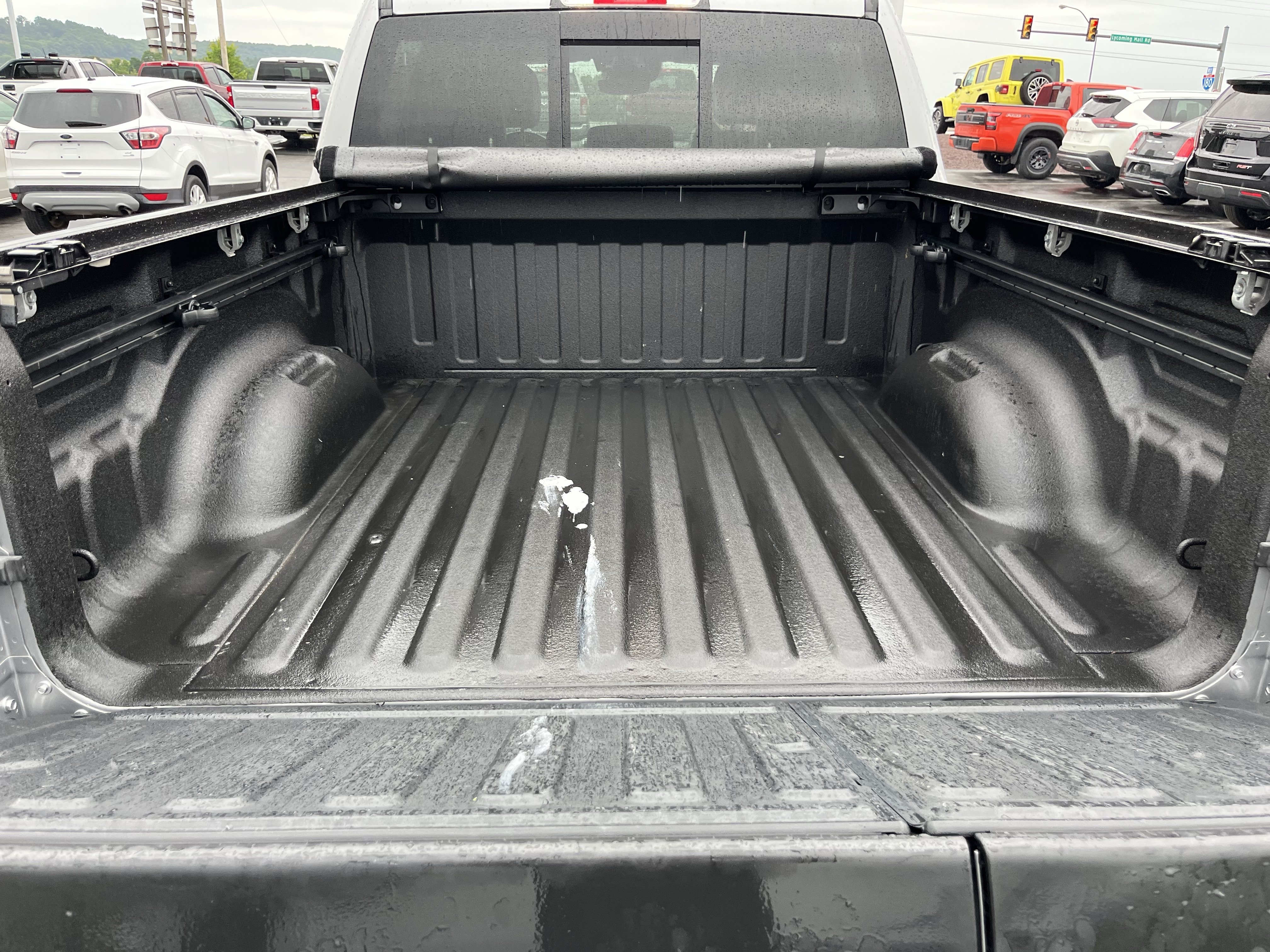 Used 2022 RAM 1500 Laramie AWD/4WD image 8