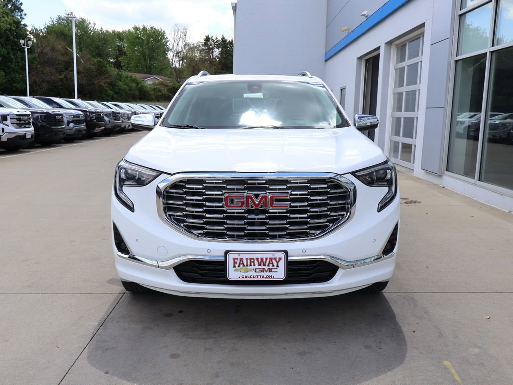 Used 2018 GMC Terrain Denali w/ Advanced Safety Package AWD/4WD image 5