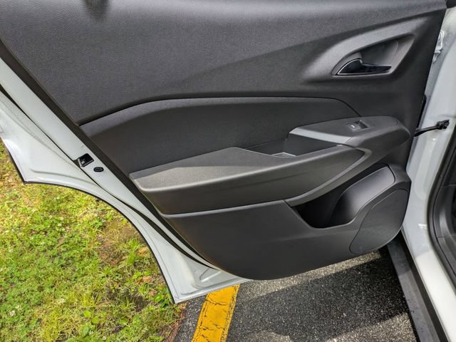 New 2026 Chevrolet Trax ACTIV w/ Sunroof Package FWD image 23