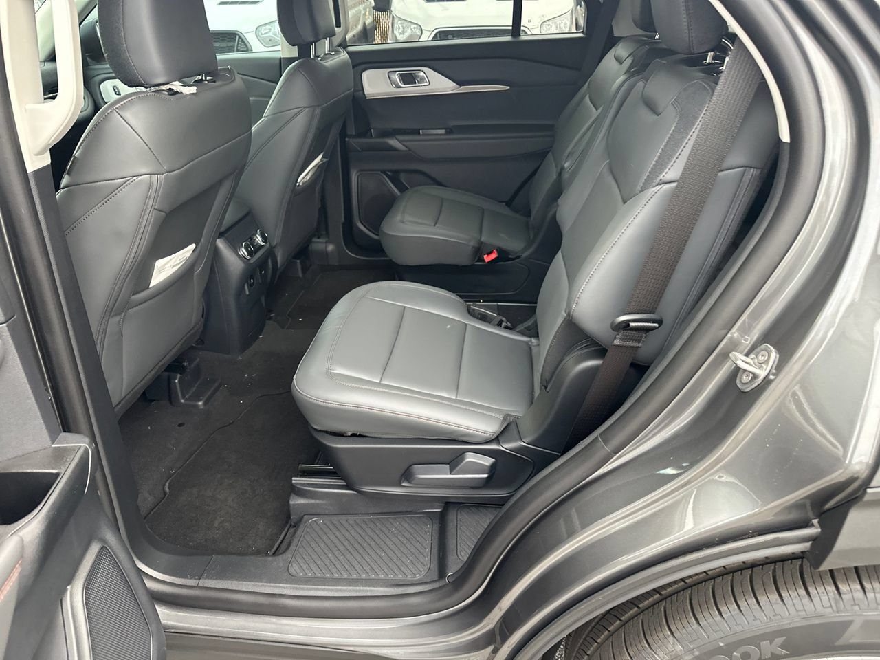 New 2026 Ford Explorer Active w/ Active Comfort Package RWD image 21
