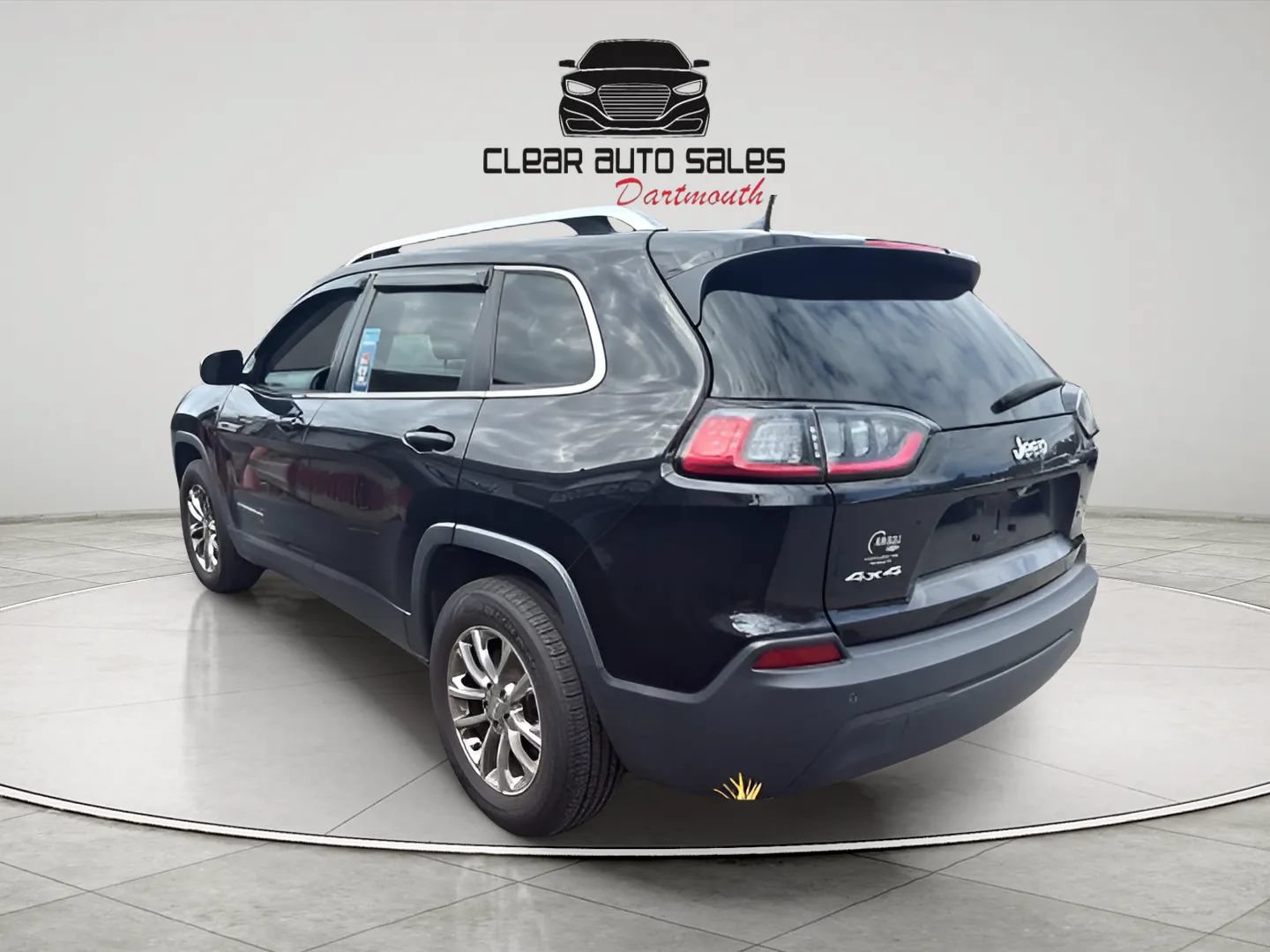Used 2019 Jeep Cherokee Latitude Plus AWD/4WD image 4
